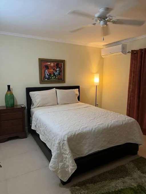 Opal Villa - The Crest - Richmond Estate 0*,